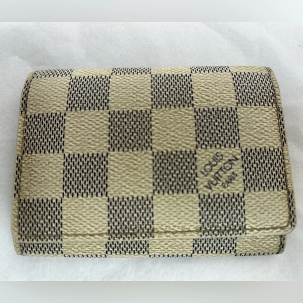 Louis Vuitton Authentic Card Holder - Picture 12 of 15